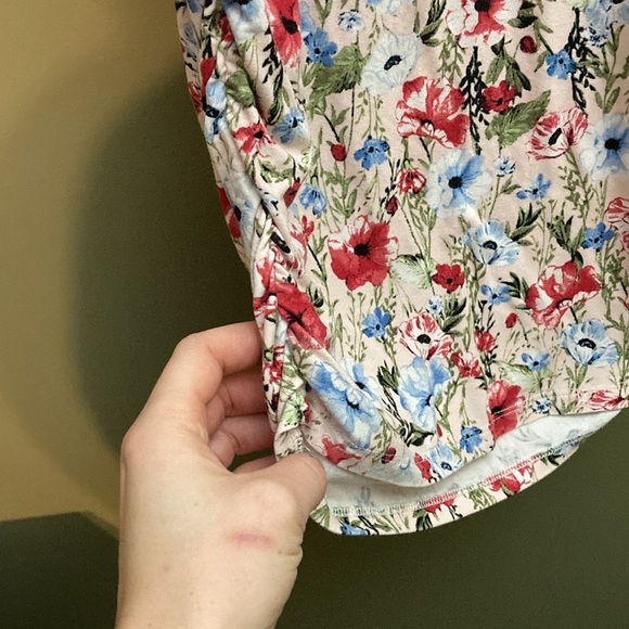 Stork & babe pink floral long tank with frilly top trim. - Picture 5 of 6